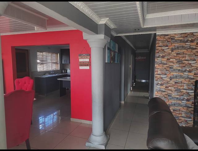3 BEDROOM HOUSE FOR SALE IN MANDALAY